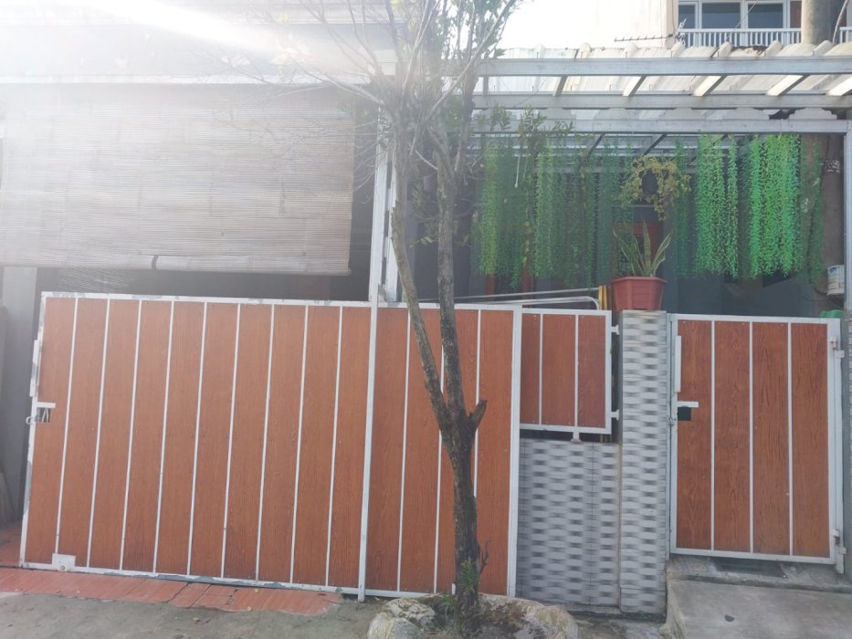 DIJUAL RUMAH NYAMAN, ASRI DAN BERSIH DI TELAGA KAHURIPAN BOGOR
