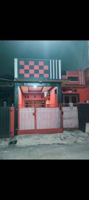 Di jual rumah mungil murah garasi mobil dan motor