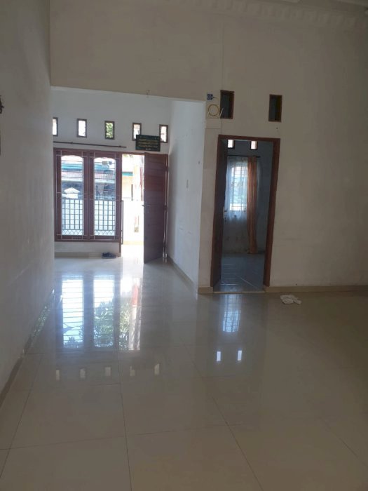 Di jual rumah siap huni lokasi strategis dekat ke Kmpus USU