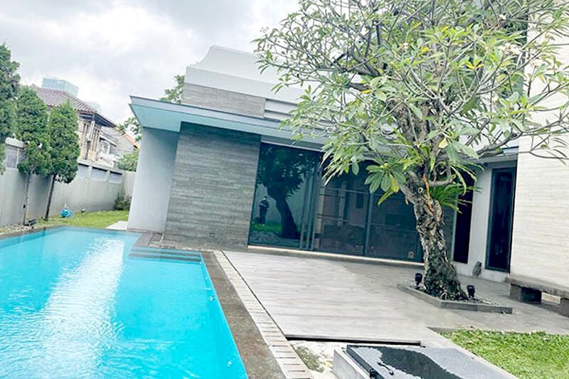 Jual rumah kebayoran baru senopati