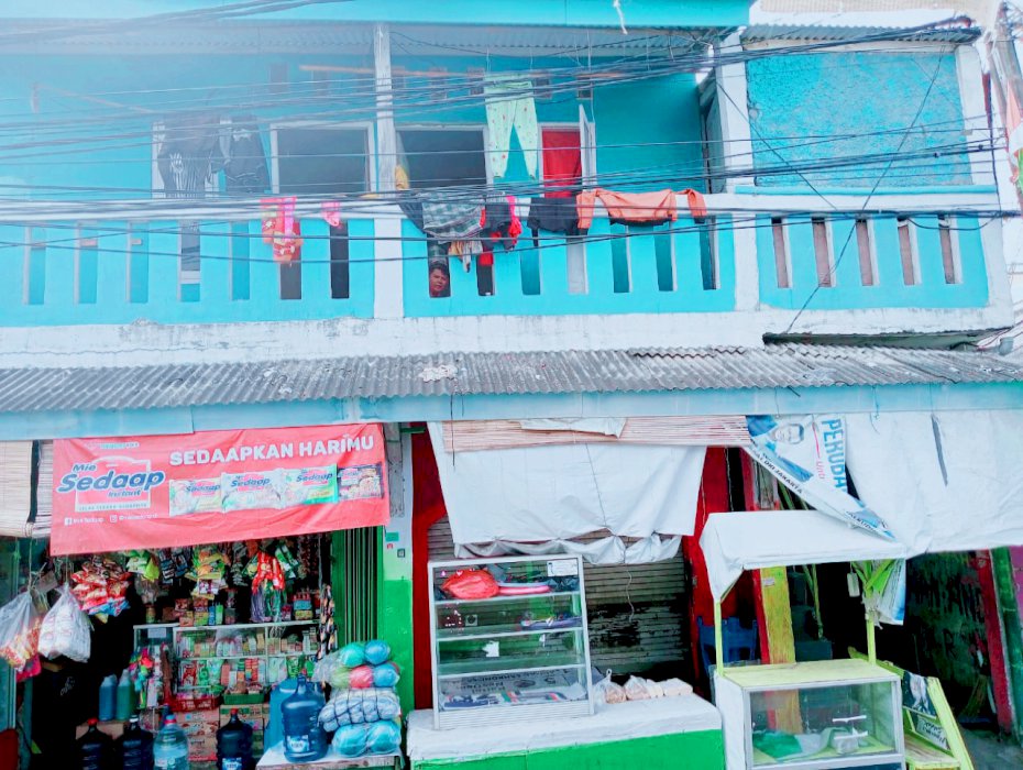 Dijual rumah pinggir jalan