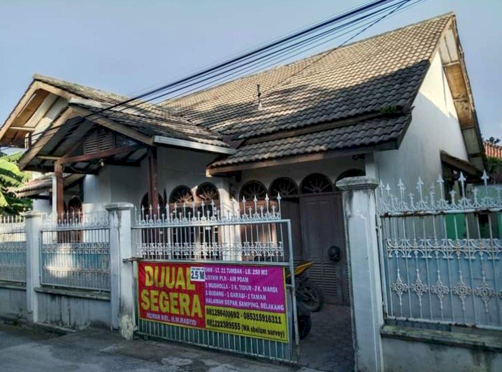 Jual Rumah Besar Dibawah Pasar
