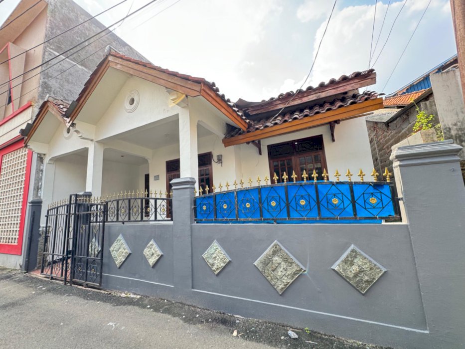 Dijual rumah sederhana daerah jakarta timur
