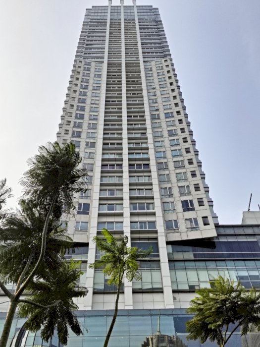 Dijual 1 unit Apartemen FX Residence, Semi Furnished LB. 218M2,