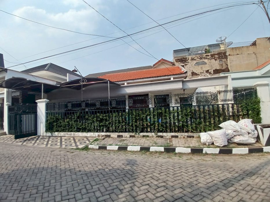 0799 - Disewakan Rumah Darmo Permai Timur 4 375m2 3BR 1 Lantai