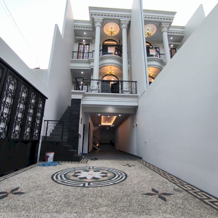 RUMAH BARU PEJATEN BARAT JAKSEL