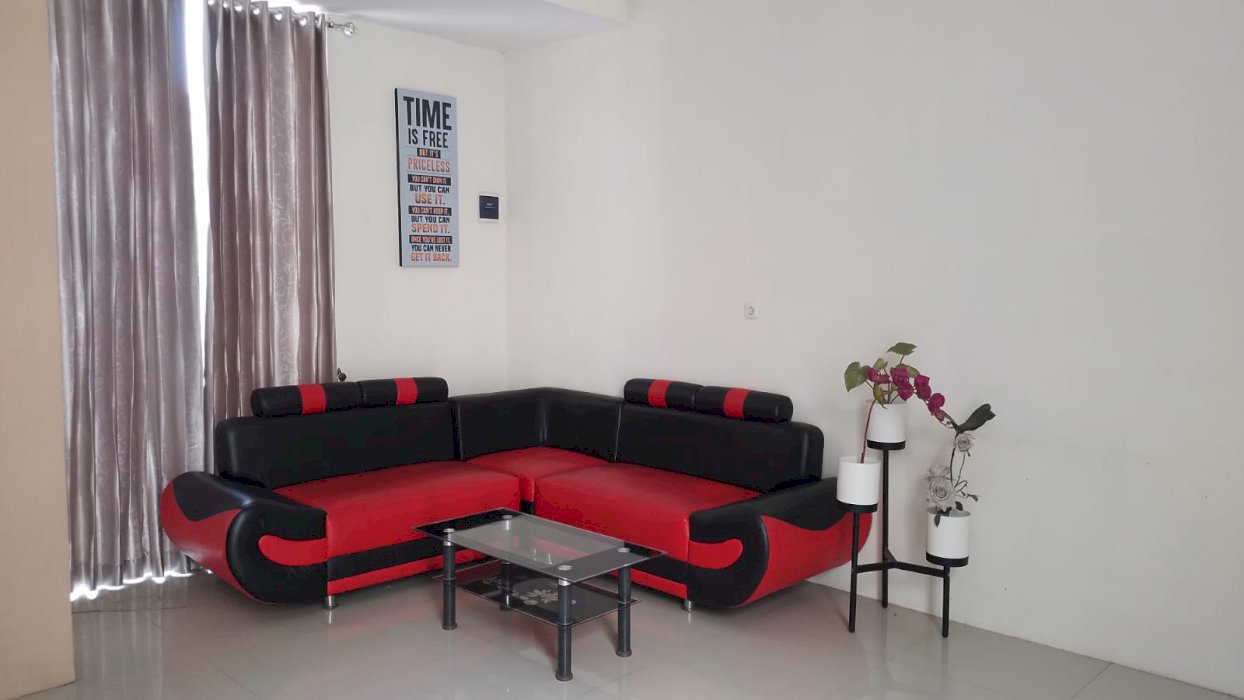 0800 - Disewakan Rumah Green Garden Regency 2 BR 2 Lantai Furnished