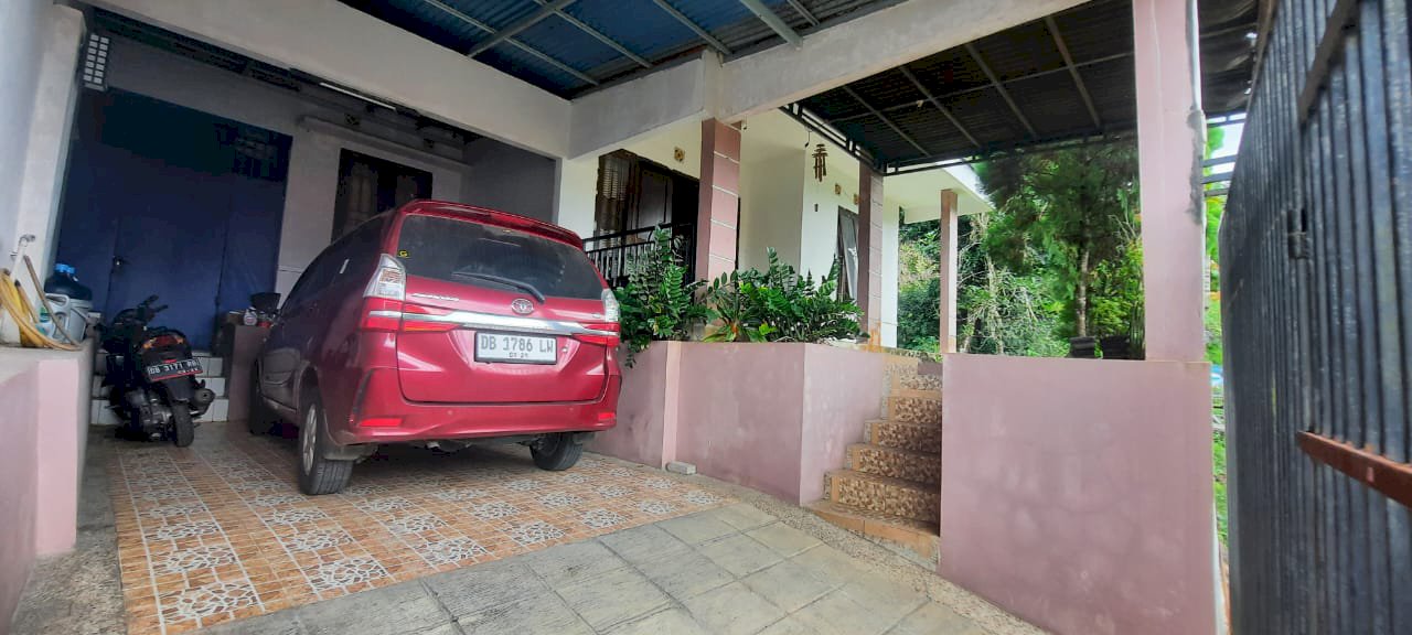 Dijual cepat Rumah Bagus sudah renovasi SHM Paal Dua Manado Kota 300m2