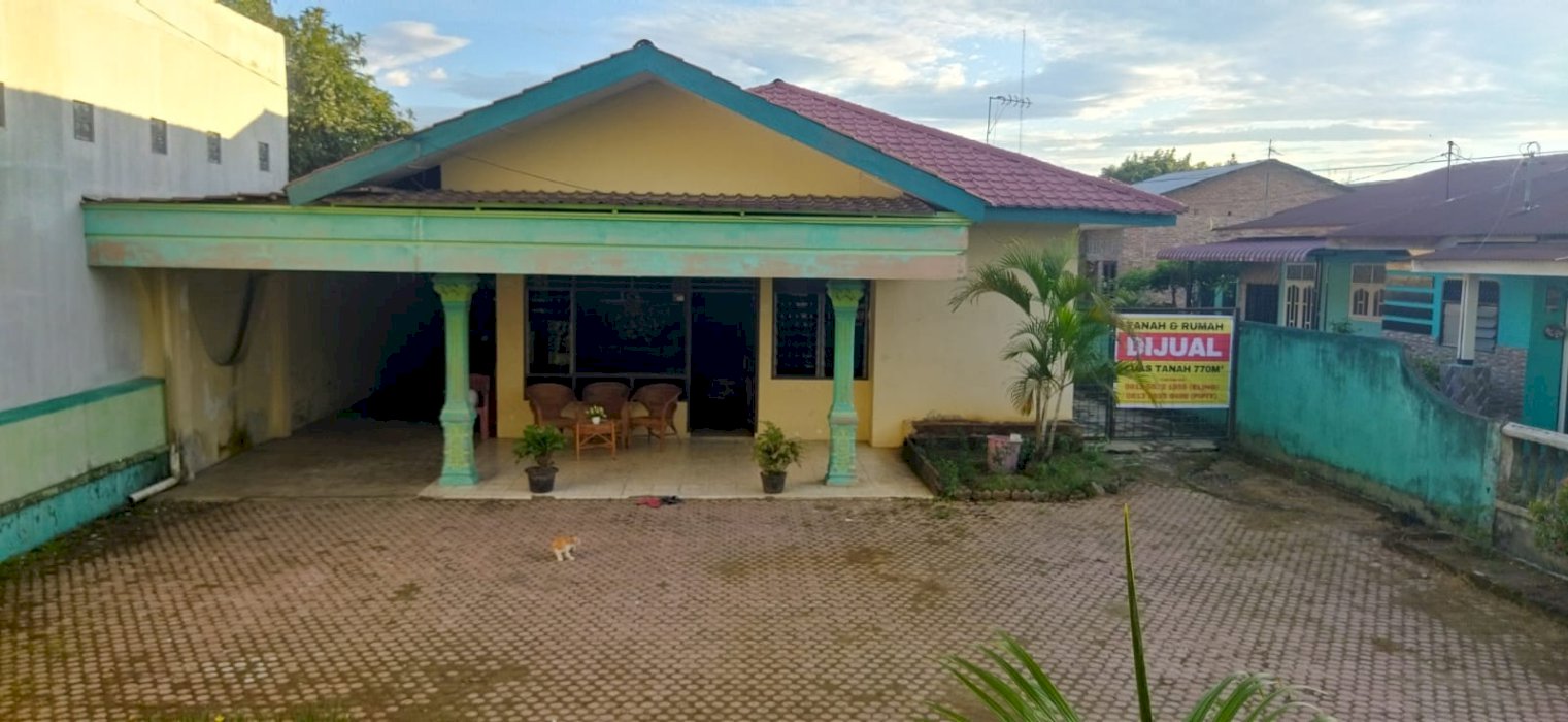 Dijual Rumah dan Pekarangan