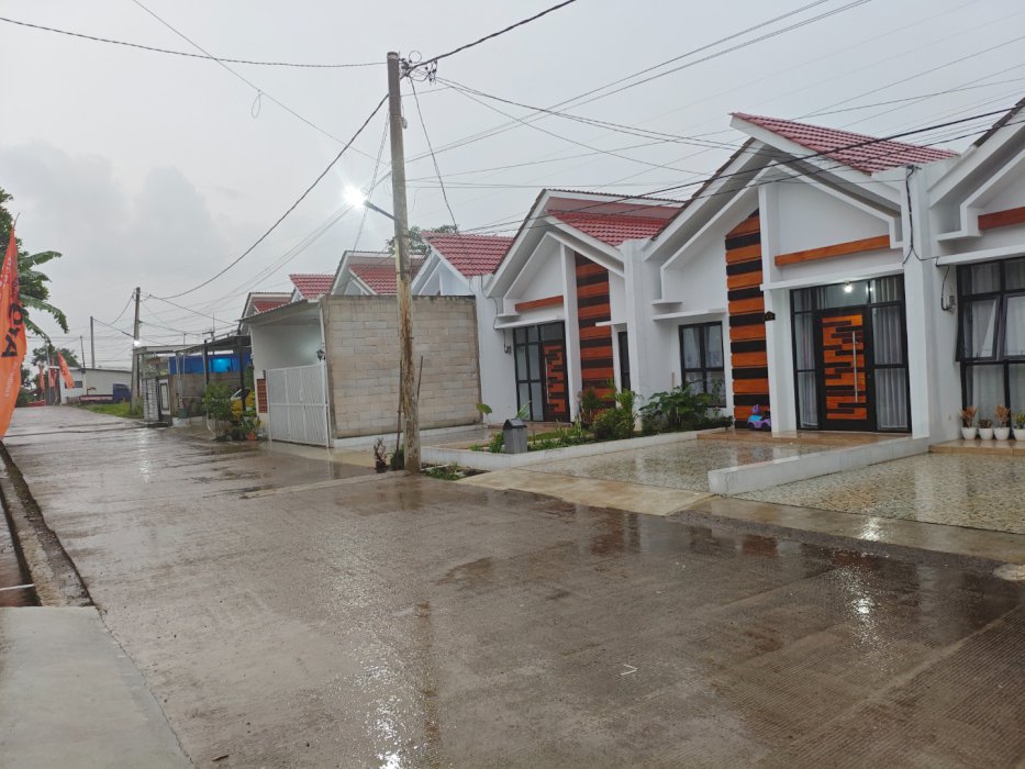 Rumah dengan Lingkungan Sehat di Arguna Sindangpanon