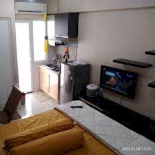GREEN PRAMUKA SQUARE ATAS MALL 2 BR FULL FURNISH PER TAHUN