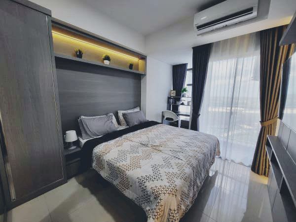 APARTEMEN GREEN PRAMUKA MALL STUDIO FURNISH TAHUNAN