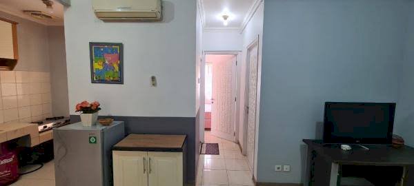 GREEN PRAMUKA APARTEMEN MALL 2 KAMAR FULL FURNISH TAHUNAN