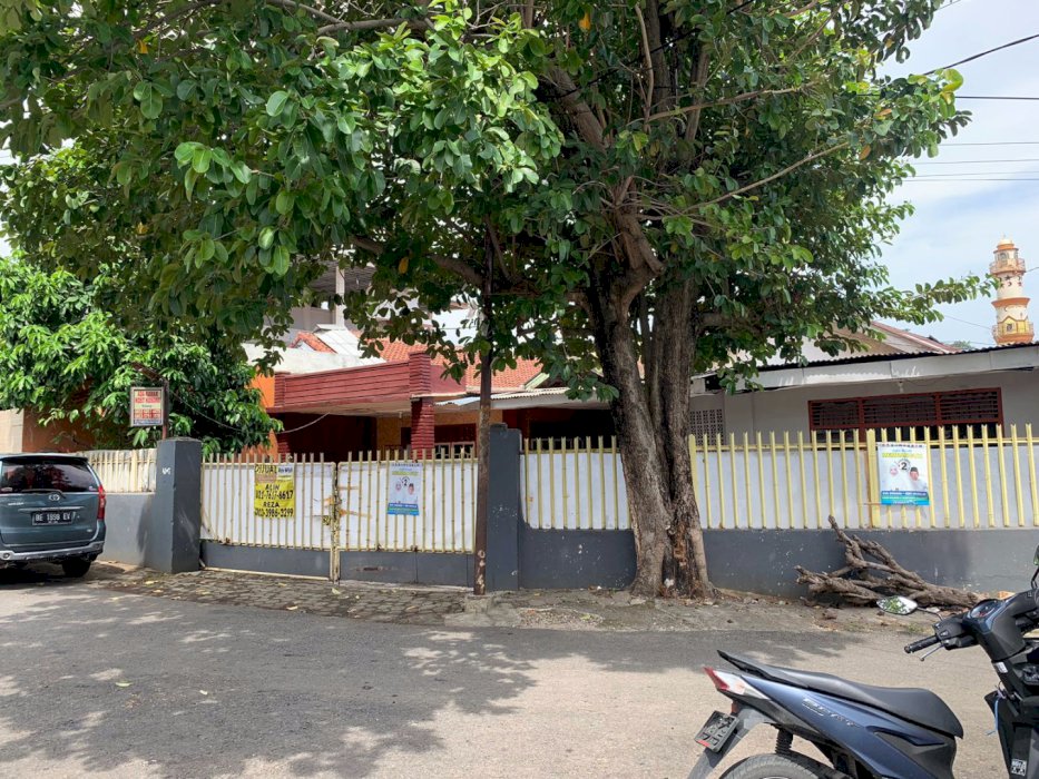 RUMAH SETRATEGIS TENGAH KOTA