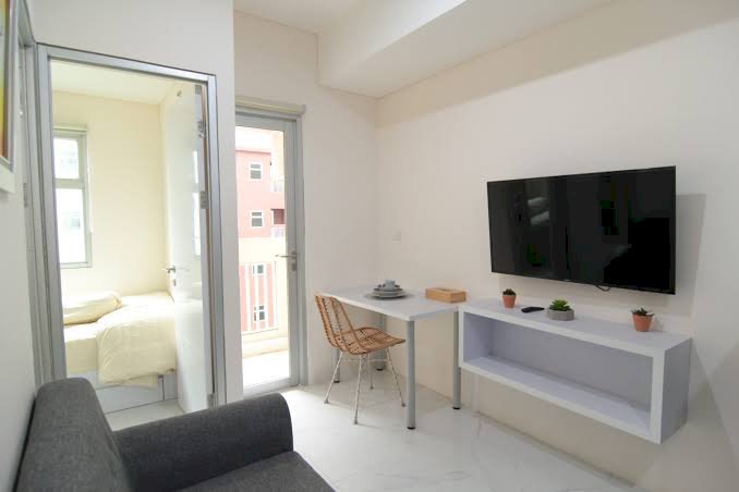 GREEN PRAMUKA UNIT 2 BR FULLFURNISH ATAS MALL PERTAHUN