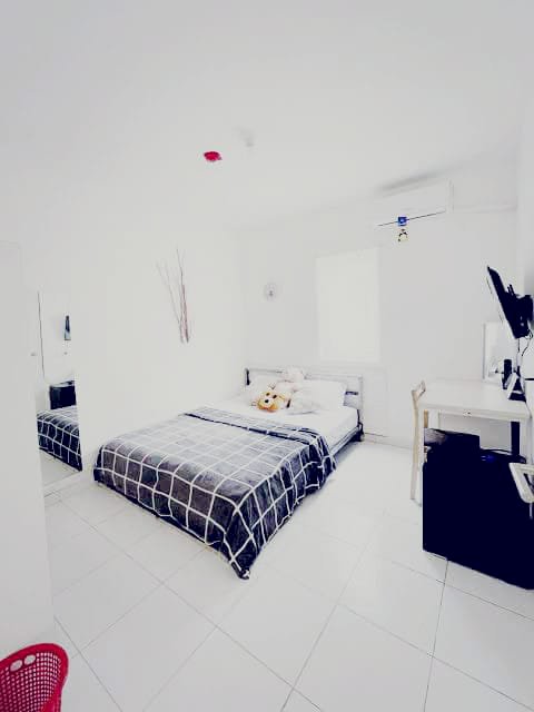 GREEN PRAMUKA 2 BR FURNISH ATAS MALL BULANAN