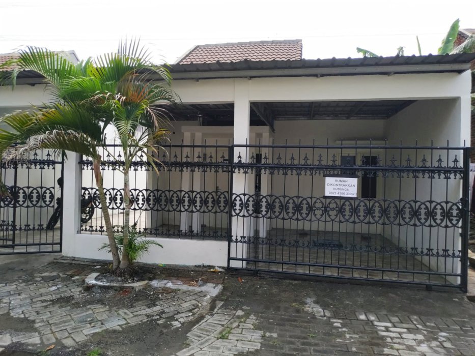 0153 - Disewakan Rumah di Verona Gresik 1 Lantai KT2 KM1 Kosongan