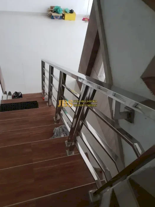 Dijual Villa Fully Furnished di Komplek Cemara Kuta Jalan Uluwatu