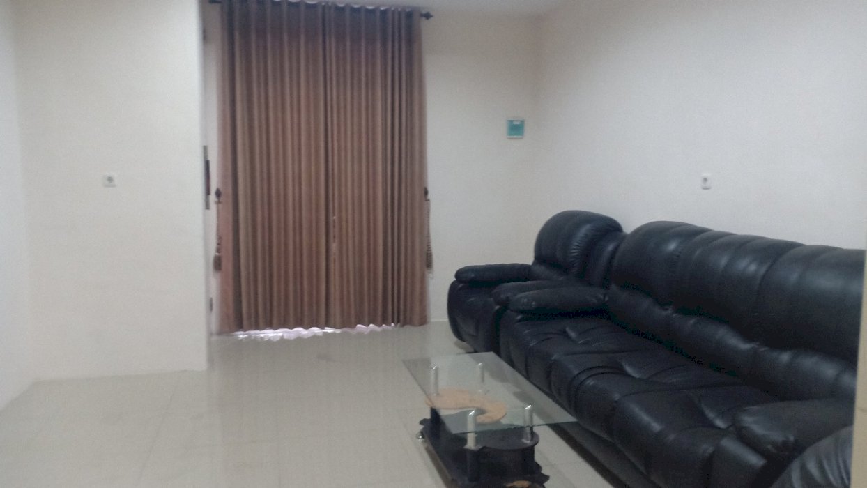 0279 - Disewakan Rumah Green Garden Regency 3 BR 2 Lantai Furnished