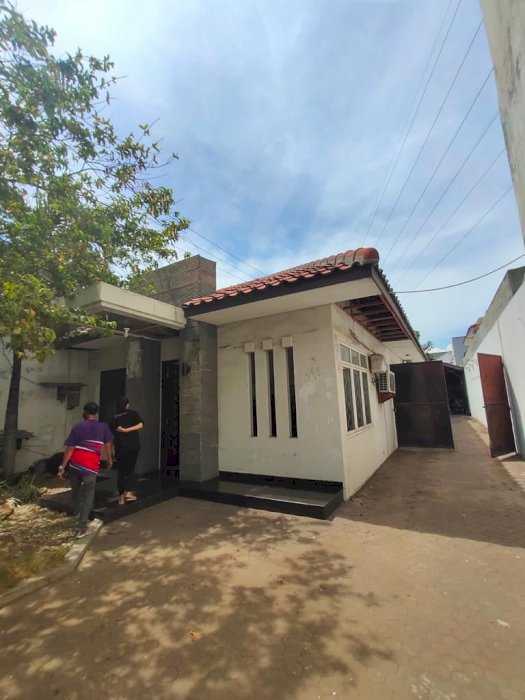 125 - Disewakan Rumah SHM Raya Kenjeran LT 900 LB 200 Lokasi Strategis