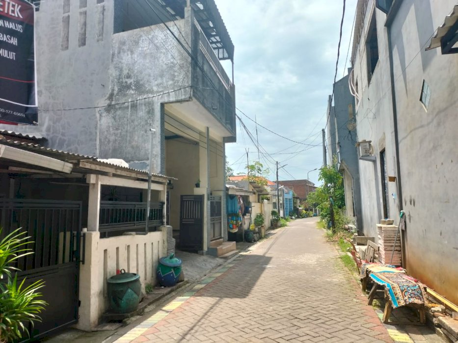 Gunung Anyar Lor no.29, Surabaya