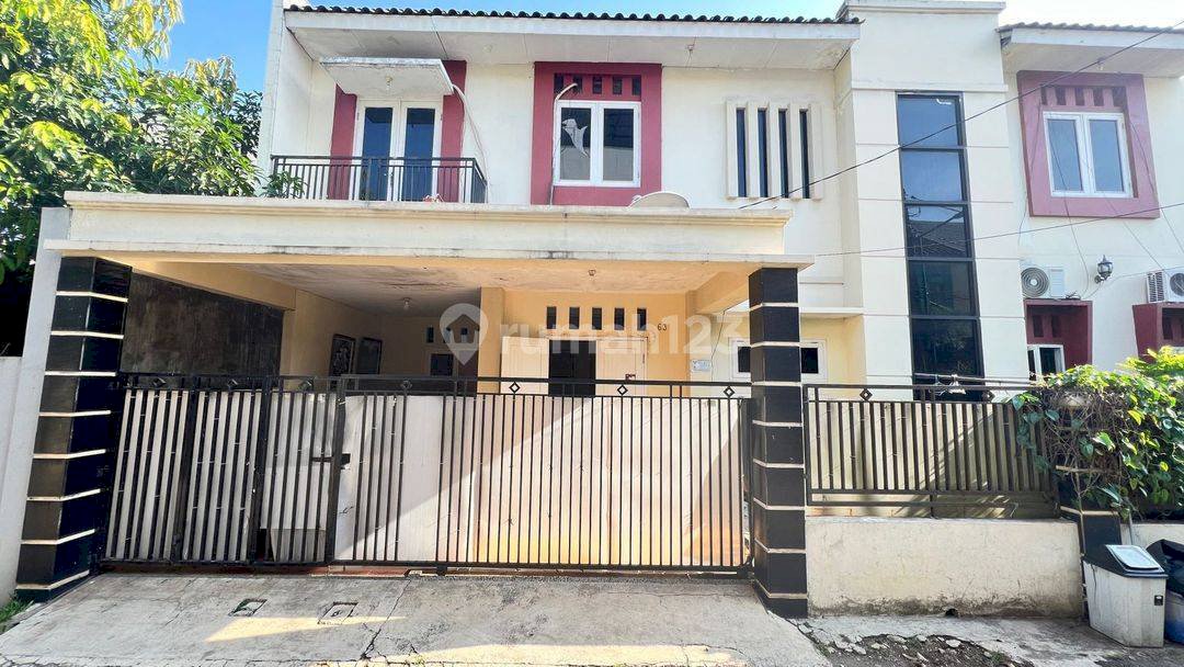 Rumah 2 Lantai Lokasi Strategi di Cijantung, Jakarta Timur