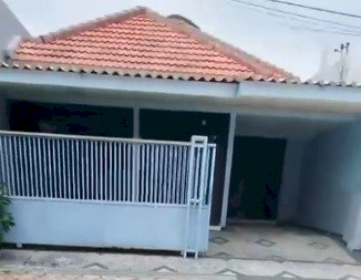 0079 - Dijual Rumah Nirwana Executive SHM 1,5 Lantai LT 160m KT 8 KM 2