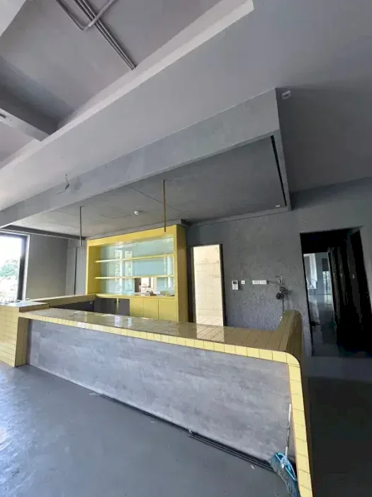 FOR RENT/DISEWAKAN RUANG USAHA DI KEMANG