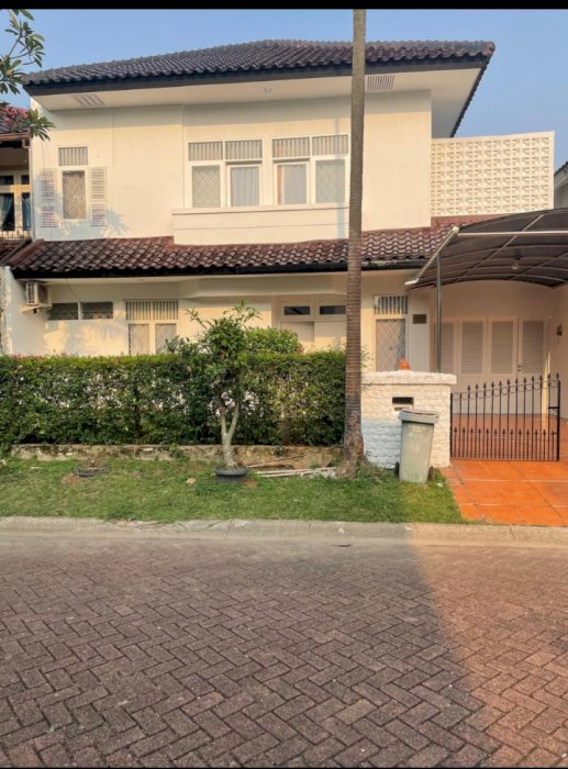 Dijual Rumah di Cendana Golf Lippo Central