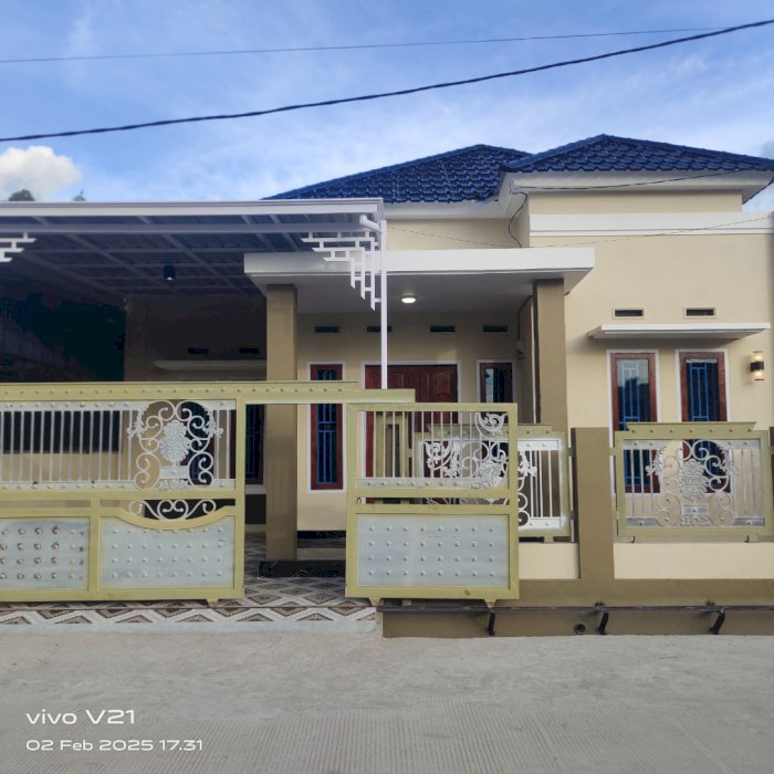 Rumah cantik posisi hook dekat ke masjid