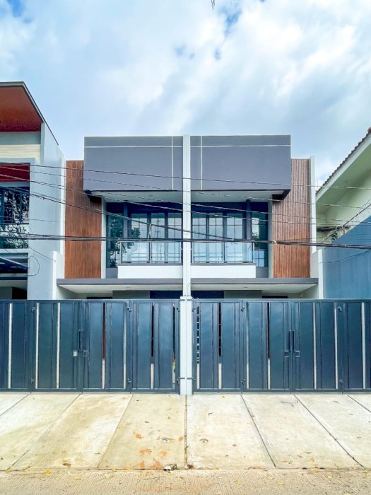 Dijual rumah cantik dan menarik di jakarta barat