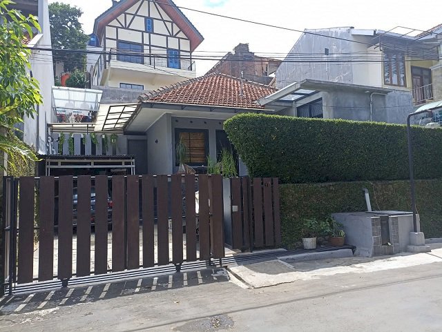 Jual Rumah Di Komp. Ligar - Cigadung Atas  Bandung !