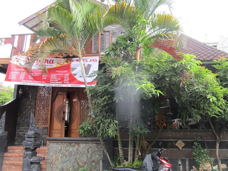 Perum Pondok Indah Blok C No. 2 Kel Bumiayu Kec Kedungkandang  Malang