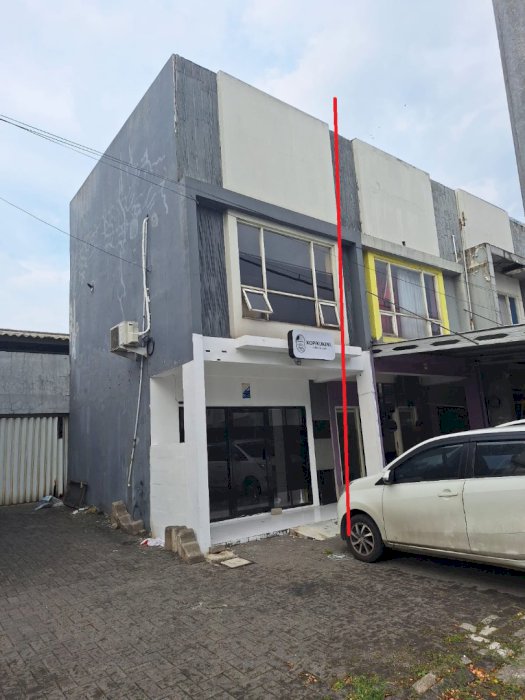 Central Bisnis District Blok Tk -2 No 6 Kel Kandangan Benowo Surabaya