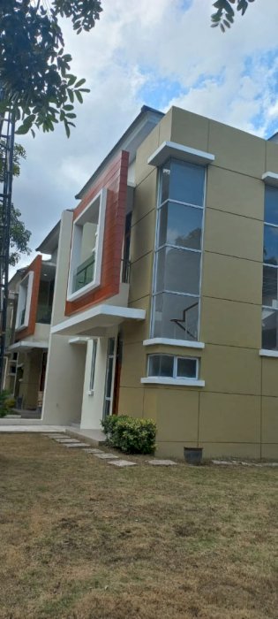 Dijual/sewakan rumah Hook Taman golf Residence 3 Batam center