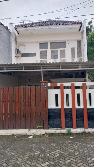 Perum Green Lake Blok G No 2 Kel Wonorejo Kec Rungkut Kota  Surabaya