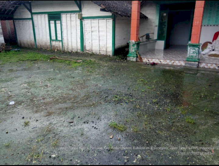 Rumah Kelurahan Panjang Kec Kedungadem Kab Bojonegoro