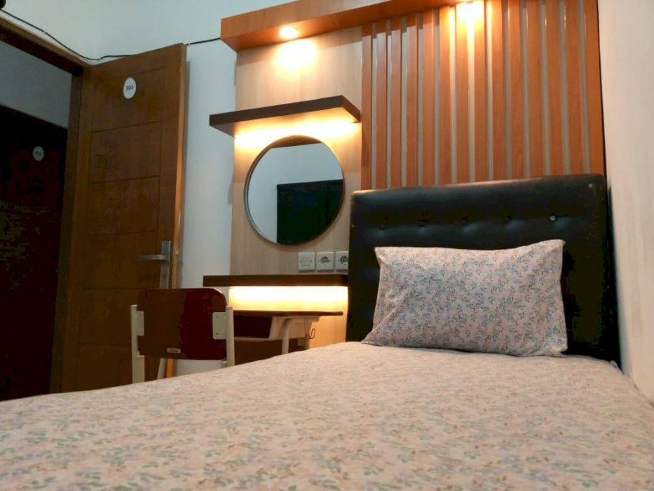 KOS DEKAT UNIV BRAWIJAYA, KAMAR MANDI DALAM, AC, WIFI, WATER HEATER