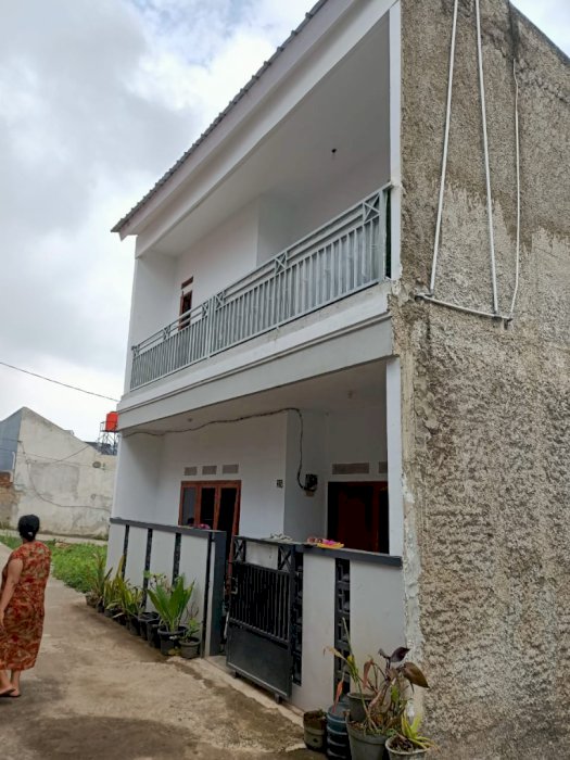 Di Jual Rumah 2 Lantai Lokasi Strategis di Cihanjuang Bandung