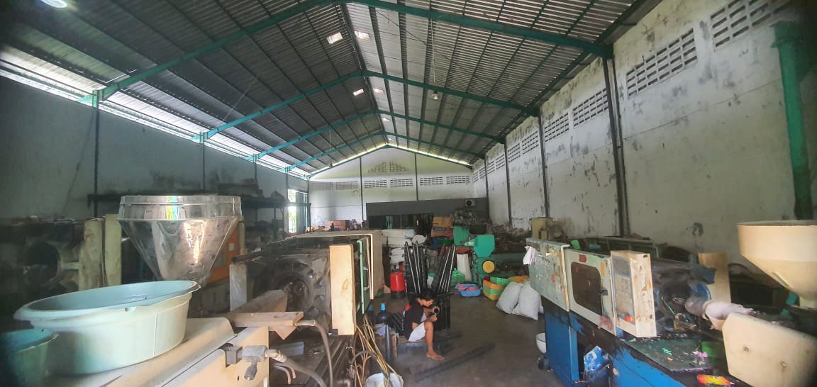 Gudang Kelurahan Madureso Kec Dawar Blandong Mojokerto