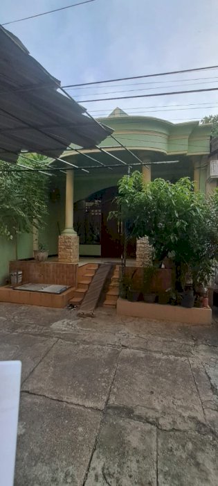 Rumah Jl Peneleh XI No 17 Kel Peneleh Kec Genteng Surabaya