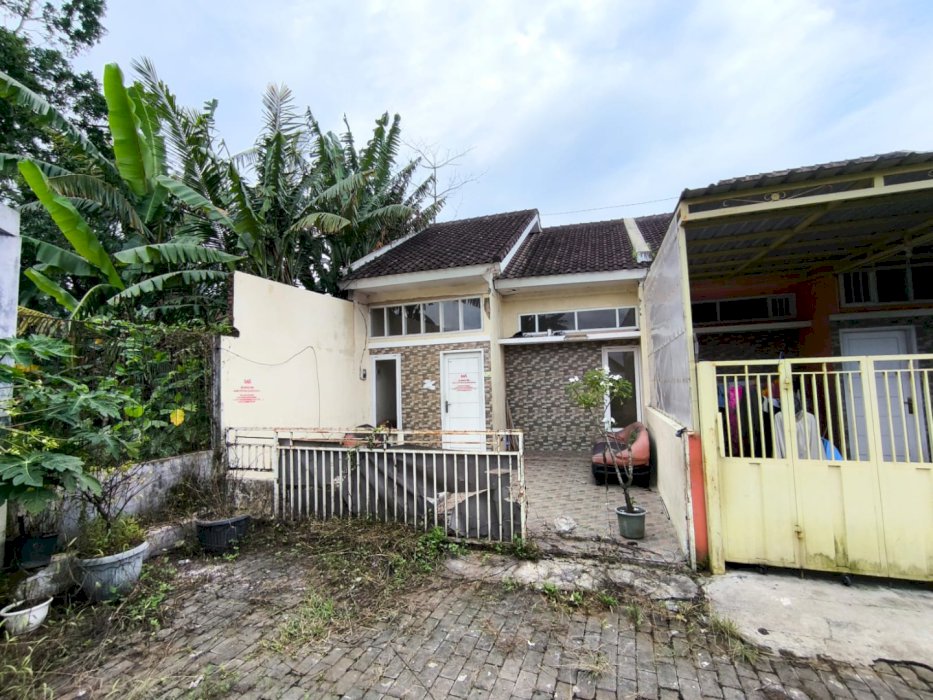 Rumah Kelurahan Candirenggo Kec Singosari Kab Malang