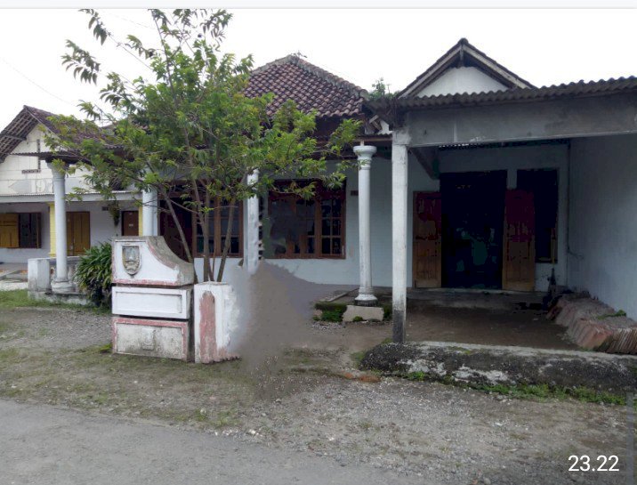 Rumah Kelurahan Ngudirejo Kec Diwek Kab Jombang