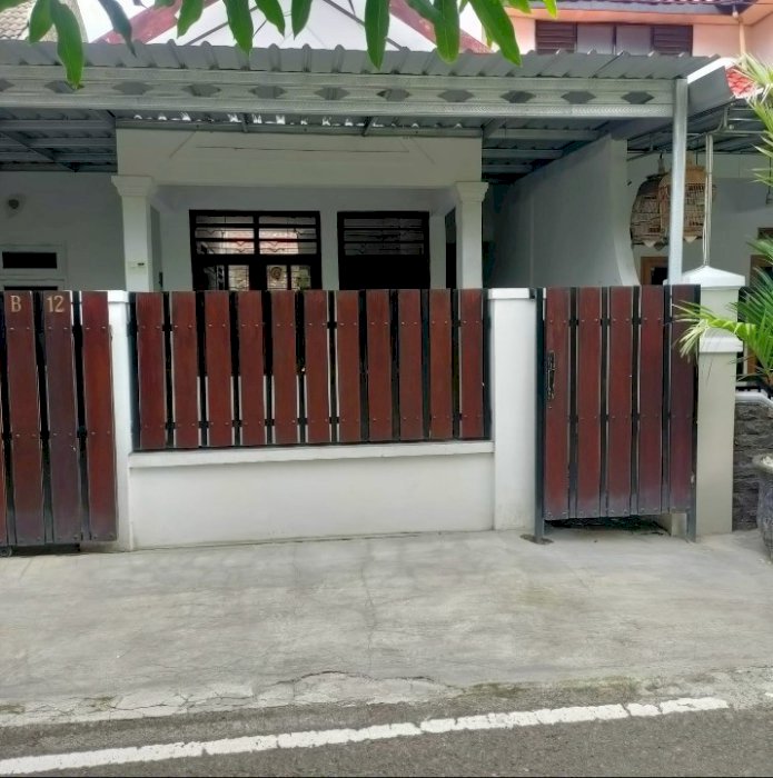 Rumah Kelurahan Banjarejo Kec Taman Kab Madiun