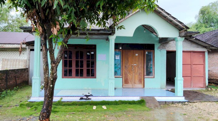 Rumah Kelurahan Ngadiluhur Balen Bojonegoro