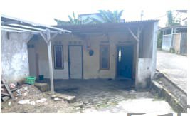 Rumah Kelurahan Palemwatu Kecamatan Menganti Kabupaten Gresik