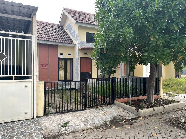 Rumah Kelurahan Dracang Kec Menganti Kab Gresik