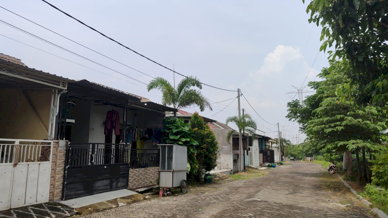 Rumah Gading Intan Blok C1 No 04 Kel Mojosarirejo Driyorejo Gresik