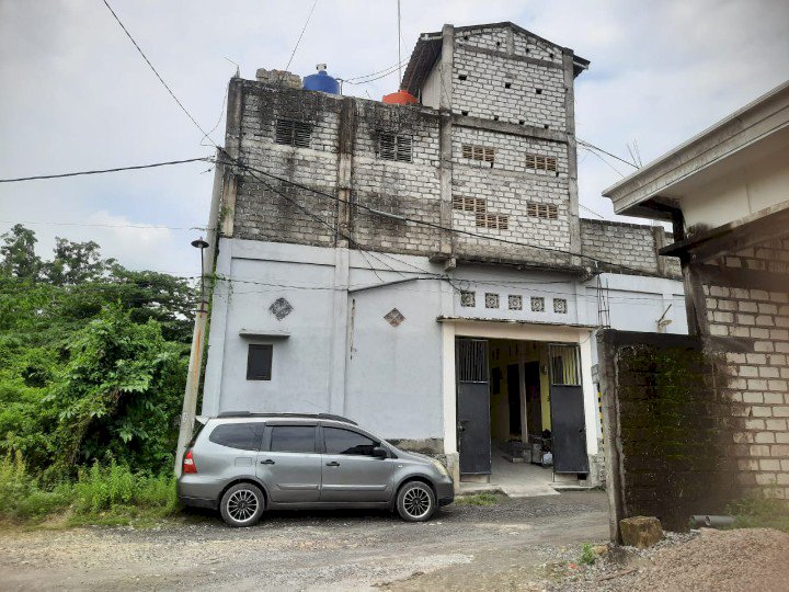 Rumah Kelurahan Peganden Kec Manyar Kab Gresik