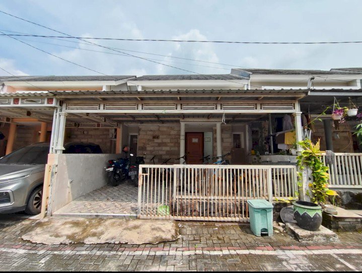 Perum De Naila Residence C5/12 Kel Dracang Menganti Gresik